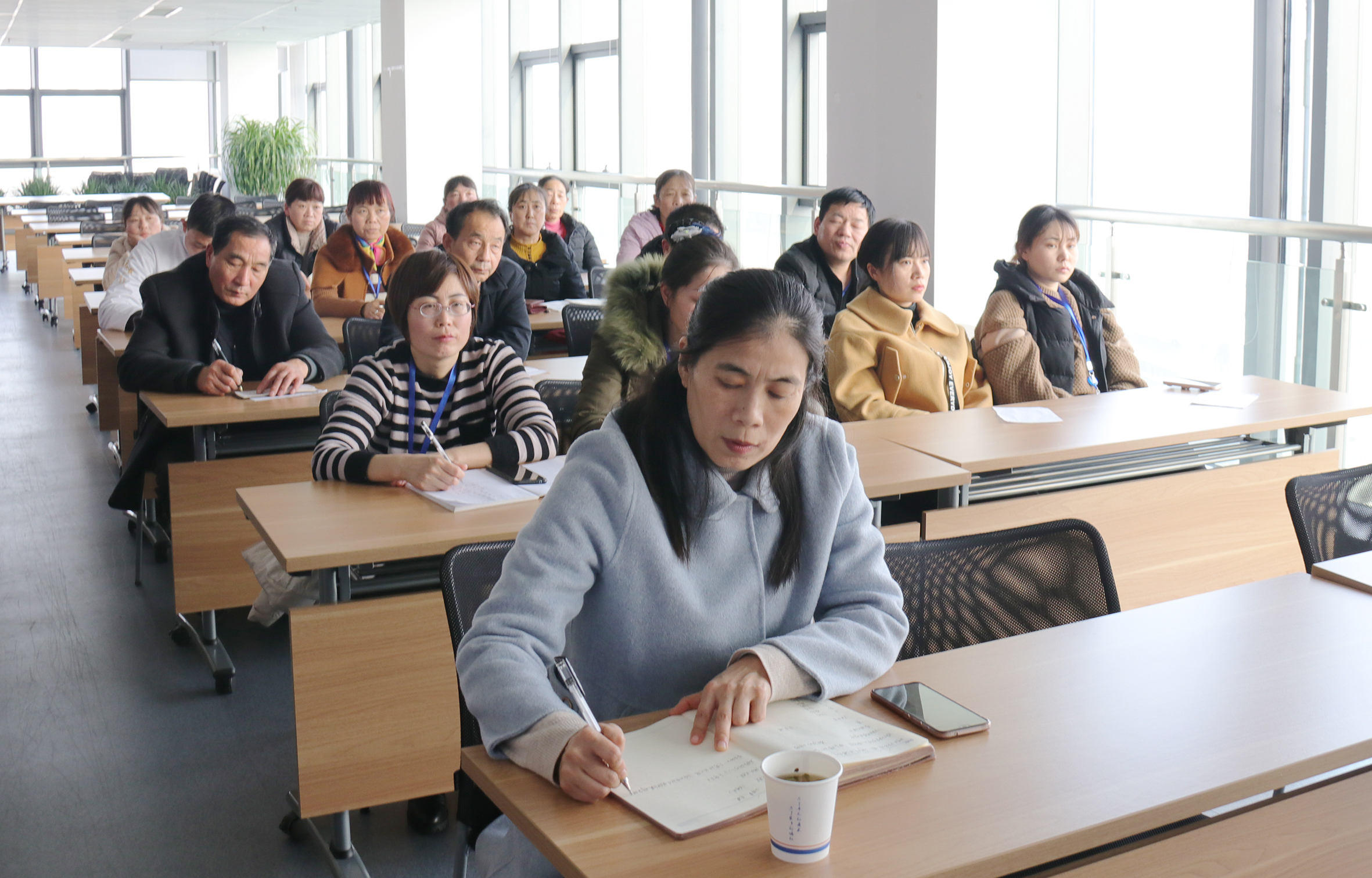 77���� �C ȫ����ȫ����̬�ȵ���������ֱ��ƽ̨