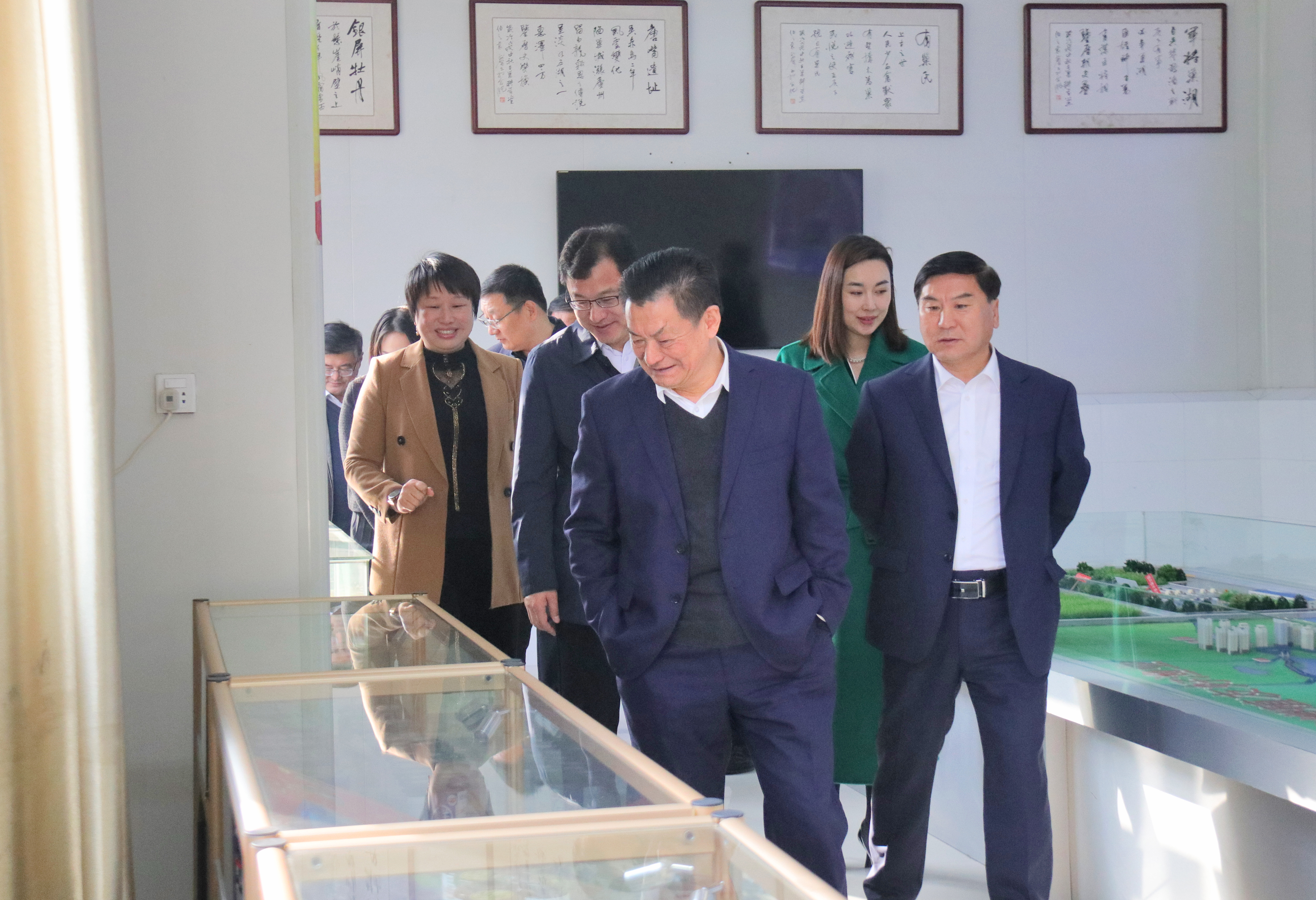 77���� �C ȫ����ȫ����̬�ȵ���������ֱ��ƽ̨