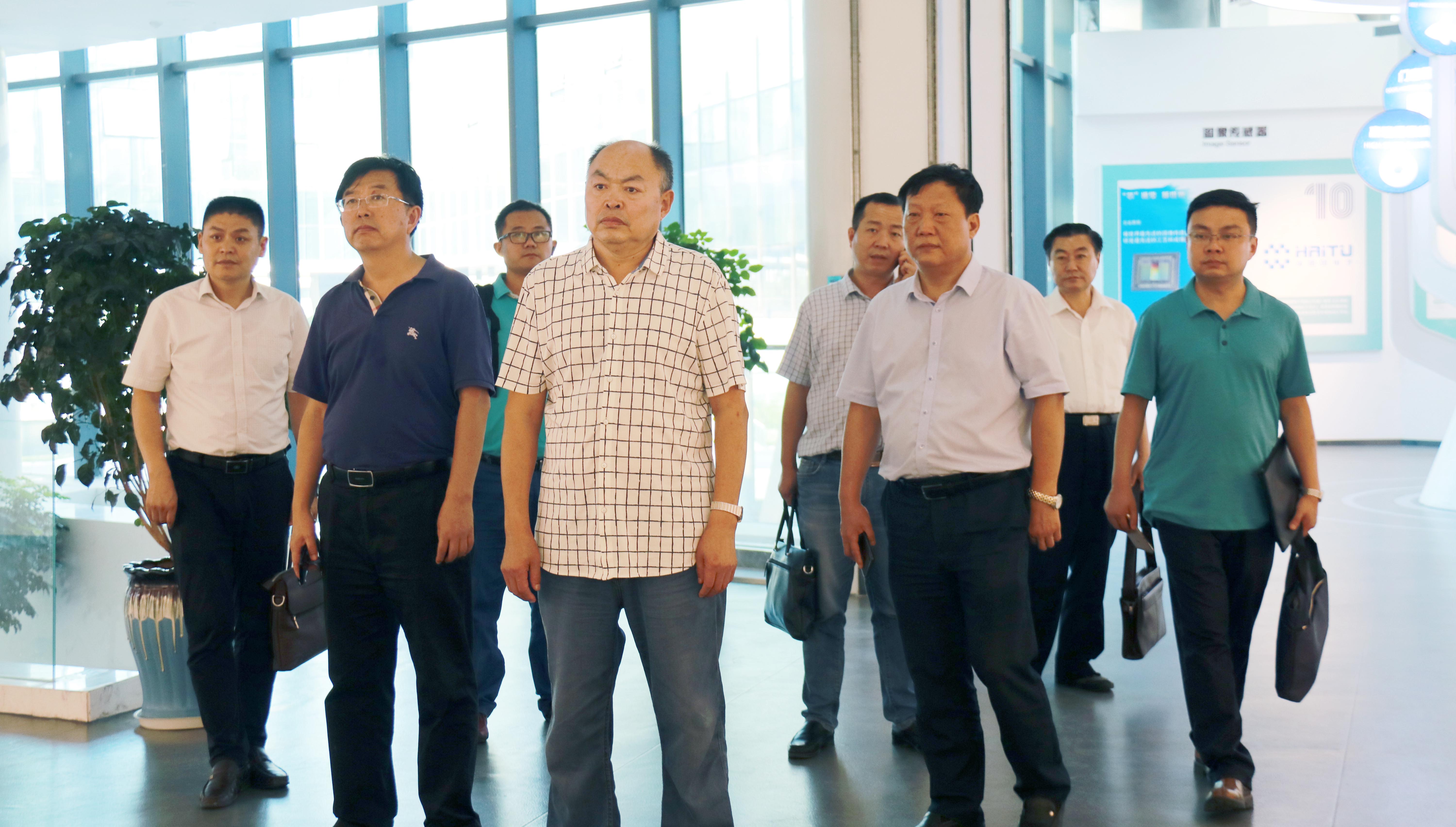 77���� �C ȫ����ȫ����̬�ȵ���������ֱ��ƽ̨