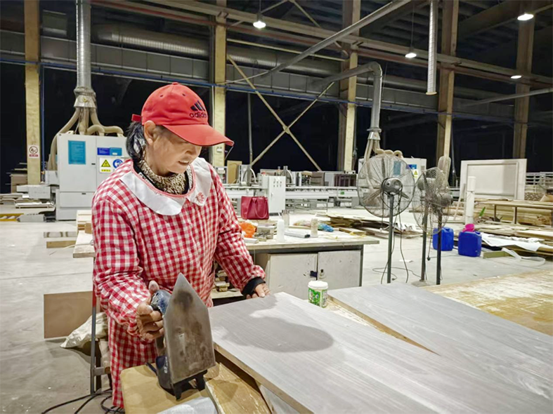 77���� �C ȫ����ȫ����̬�ȵ���������ֱ��ƽ̨