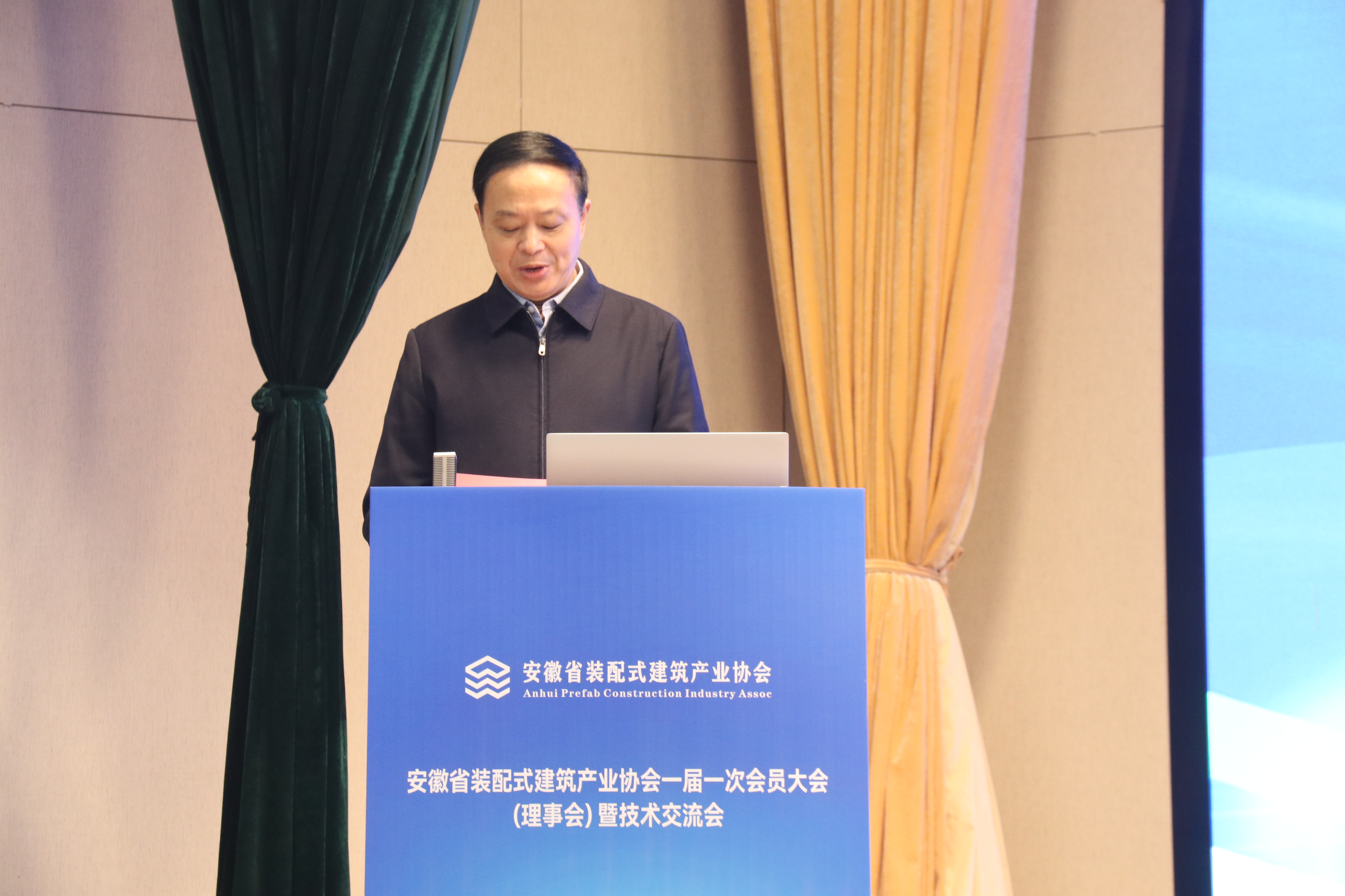 77���� �C ȫ����ȫ����̬�ȵ���������ֱ��ƽ̨