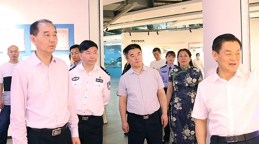 77���� �C ȫ����ȫ����̬�ȵ���������ֱ��ƽ̨