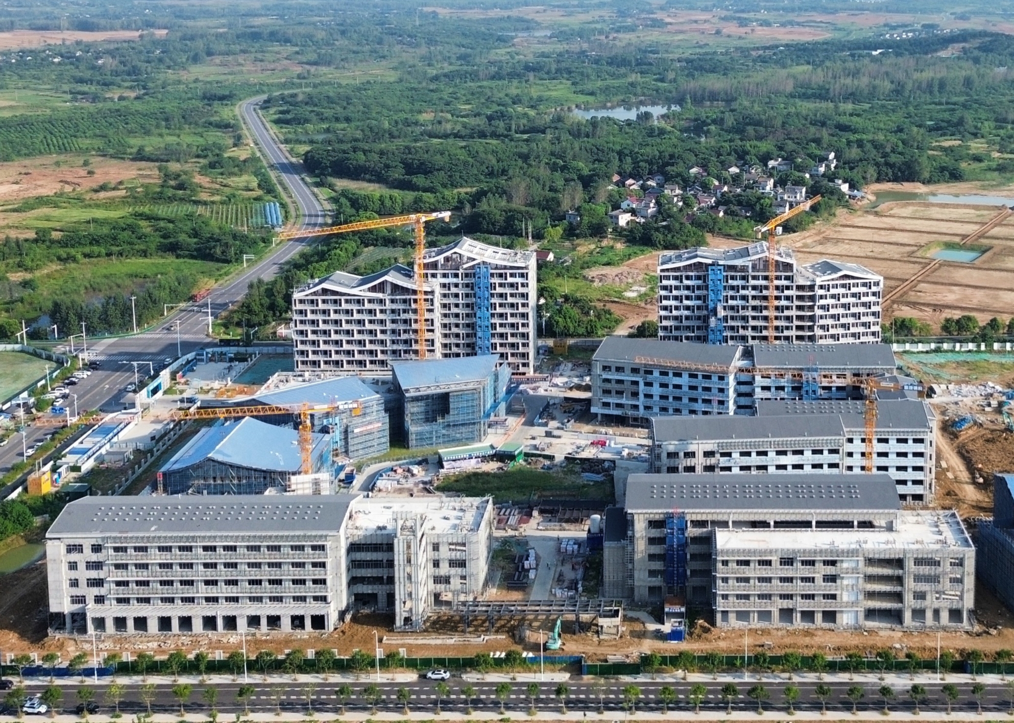 77���� �C ȫ����ȫ����̬�ȵ���������ֱ��ƽ̨